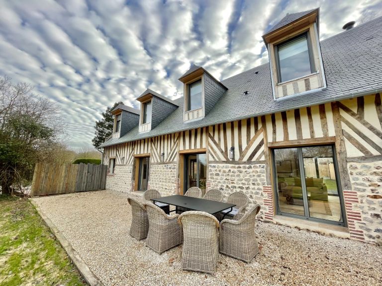 maison 6 Pièces en location saisonnière sur CRICQUEBOEUF (14113)