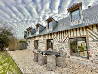 maison 6 Pièces en location saisonnière sur CRICQUEBOEUF (14113)