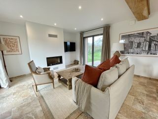 house 5 Rooms for seasonal rent on CRICQUEBOEUF (14113)