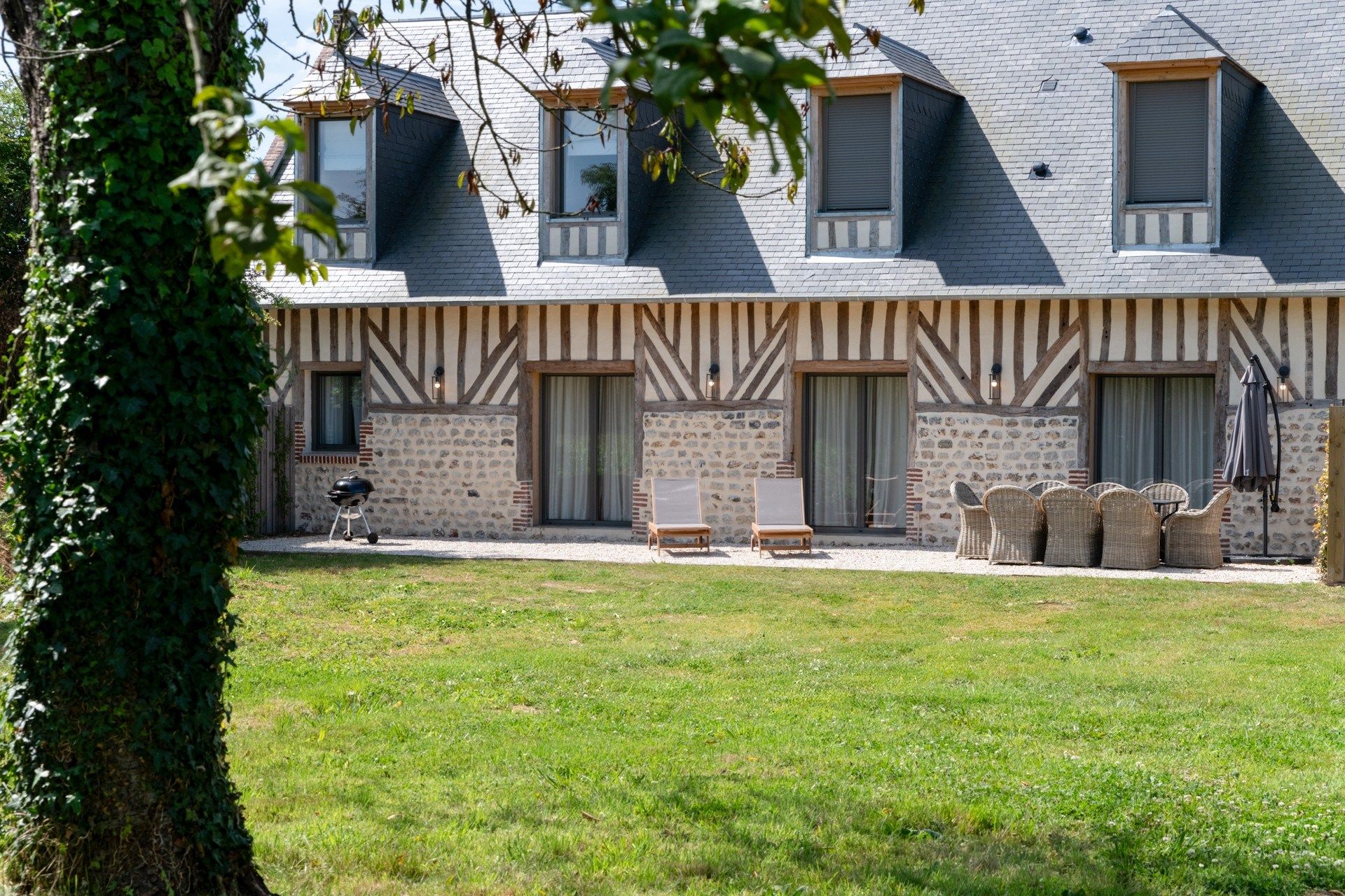 house 32 Rooms for seasonal rent on CRICQUEBOEUF (14113)