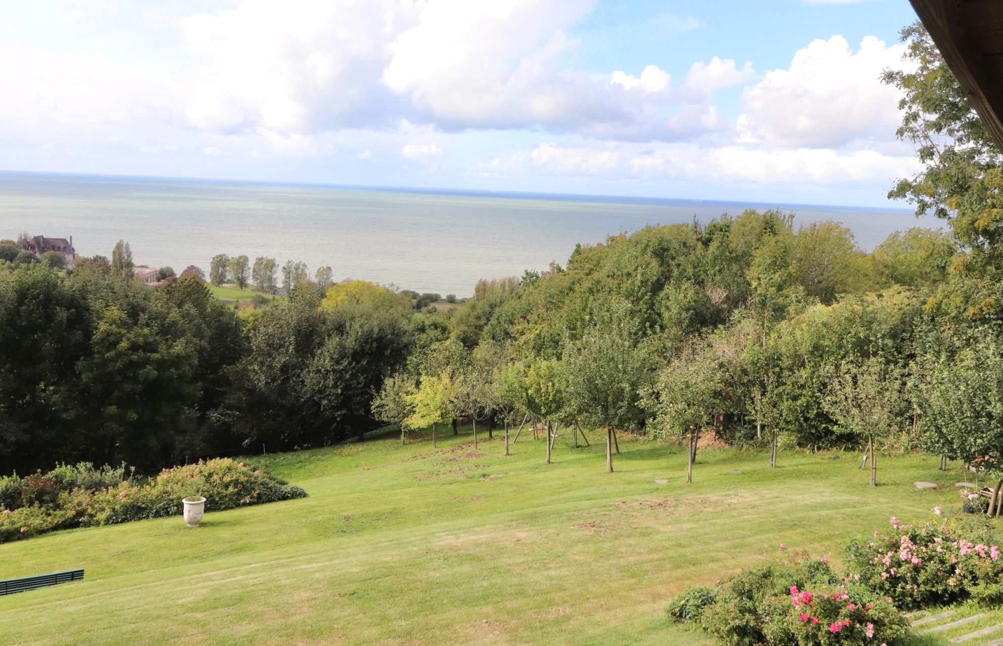 maison 5 Pièces en location saisonnière sur VILLERVILLE (14113)