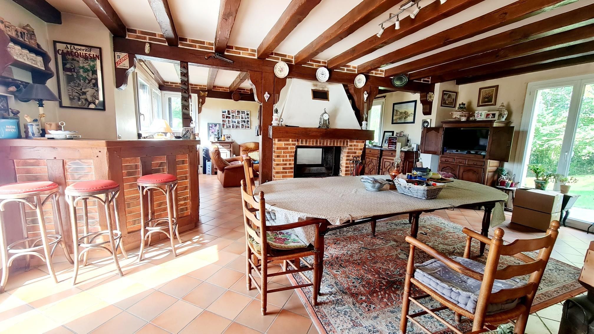 house 7 Rooms for sale on PONT L EVEQUE (14130)