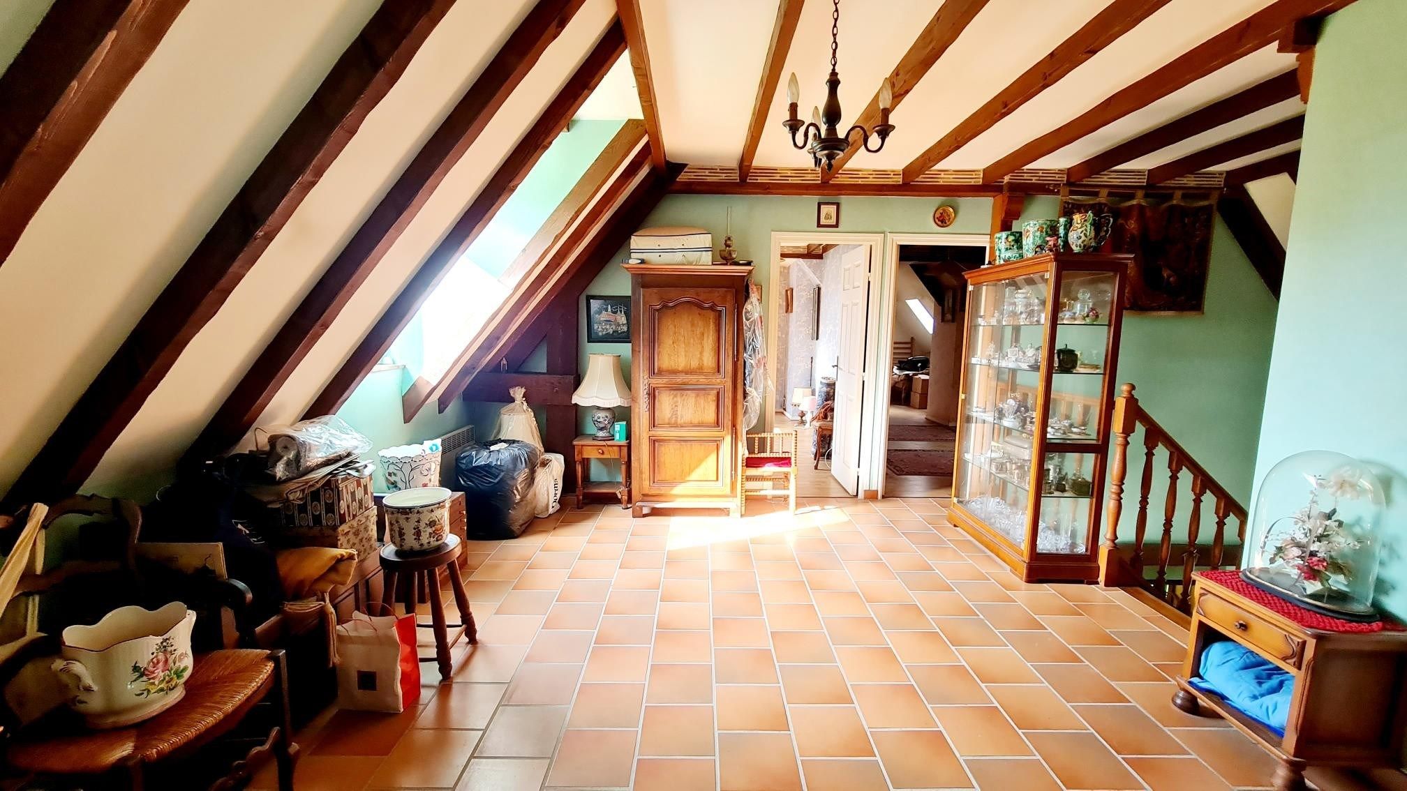 house 7 Rooms for sale on PONT L EVEQUE (14130)