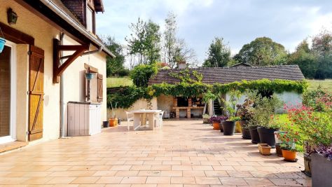 Sale House Pont-l'Évêque 7 Rooms 175 m²