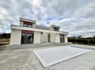 maison 8 Pièces en vente sur ST MARTIN AUX CHARTRAINS (14130)