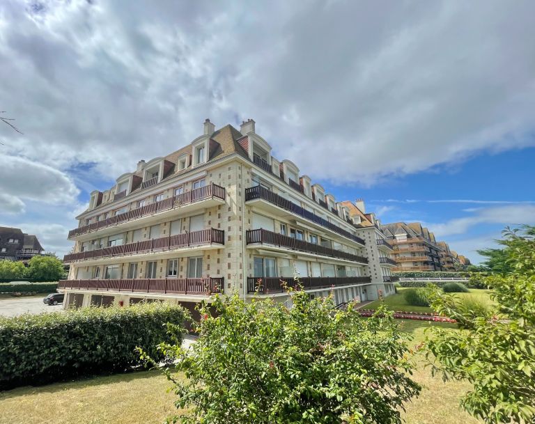 appartement 4 Pièces en vente sur DEAUVILLE (14800)