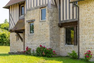 house 8 Rooms for sale on BEAUMONT EN AUGE (14950)