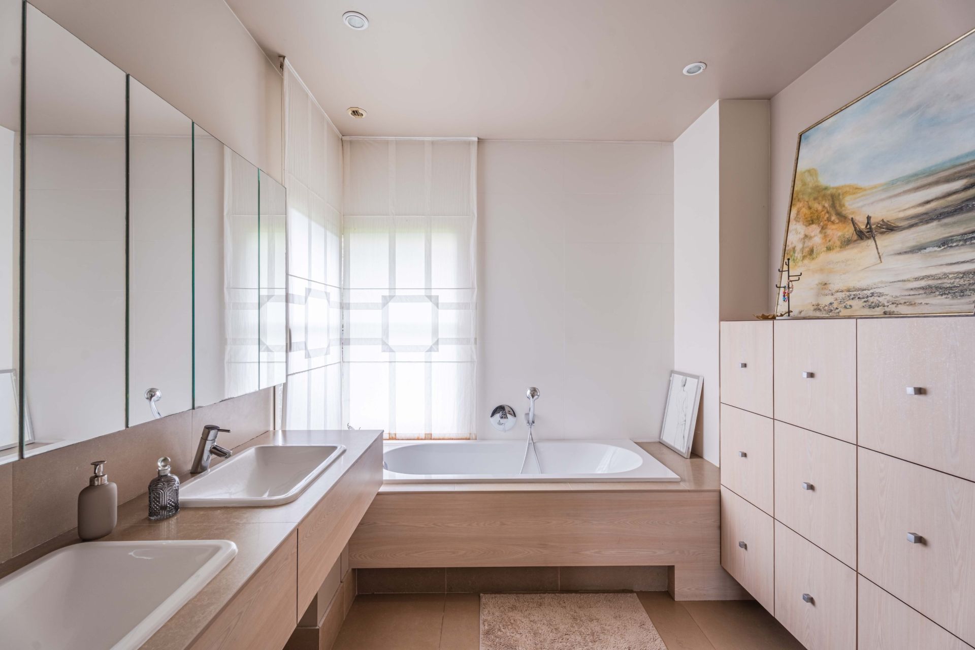 contemporary house 7 Rooms for sale on BAYEUX (14400)