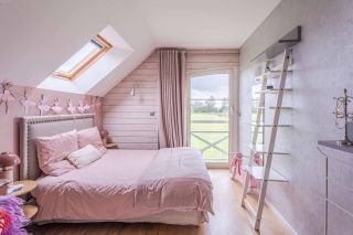 contemporary house 7 Rooms for sale on BAYEUX (14400)