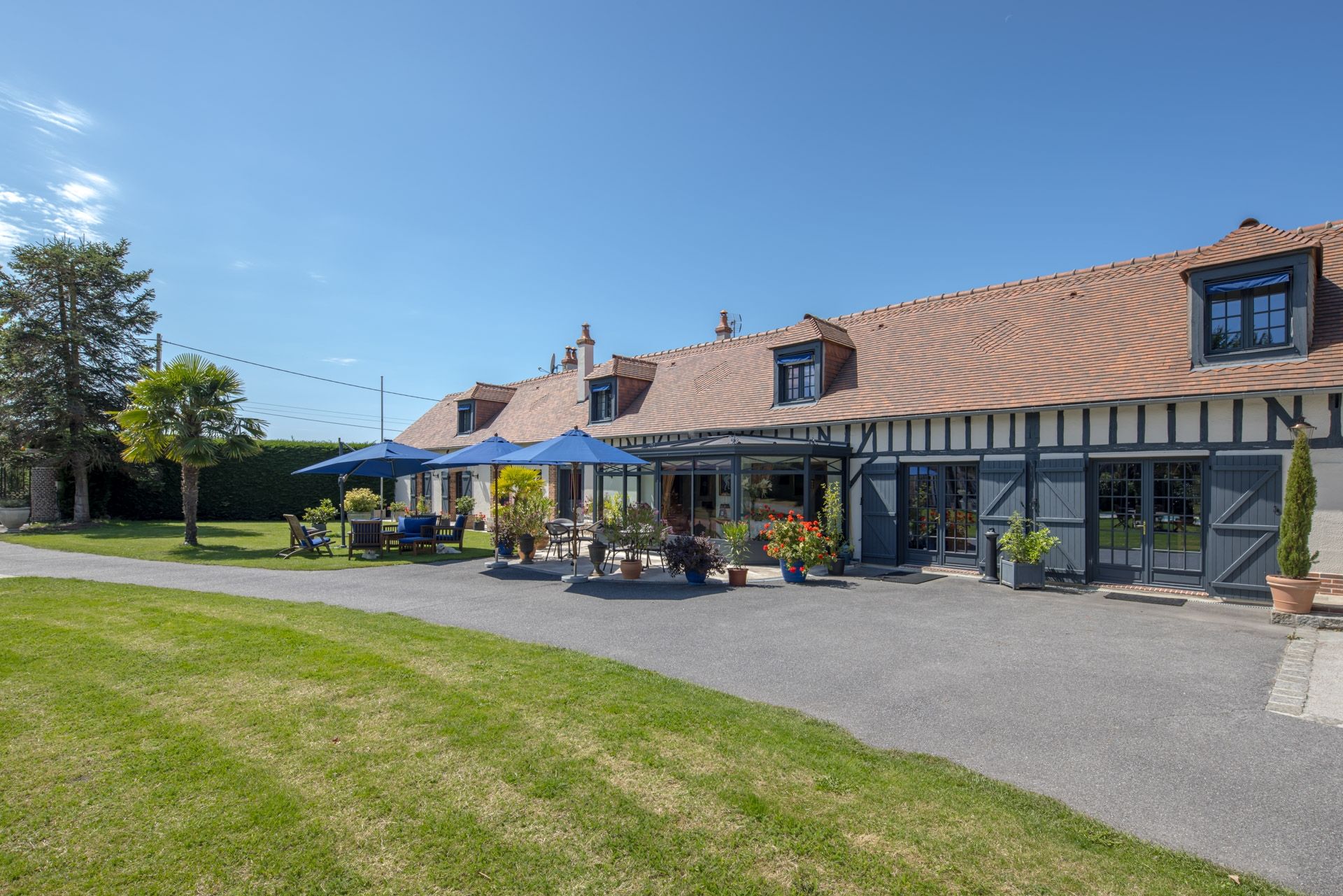 château 15 Pièces en vente sur LA FERRIERE SUR RISLE (27760)