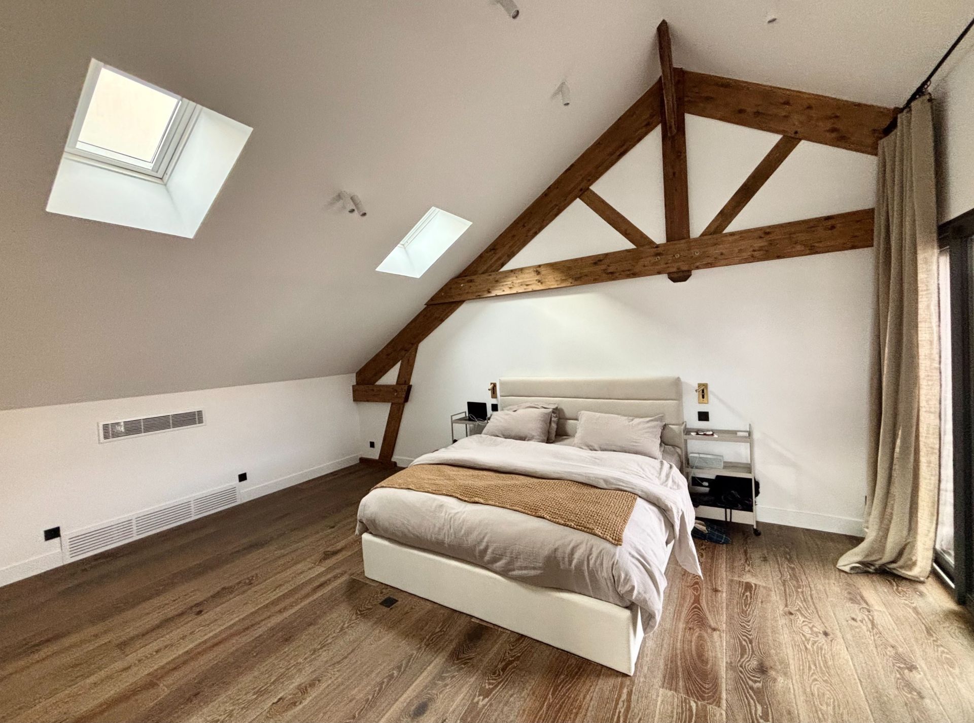 house 9 Rooms for seasonal rent on TROUVILLE SUR MER (14360)