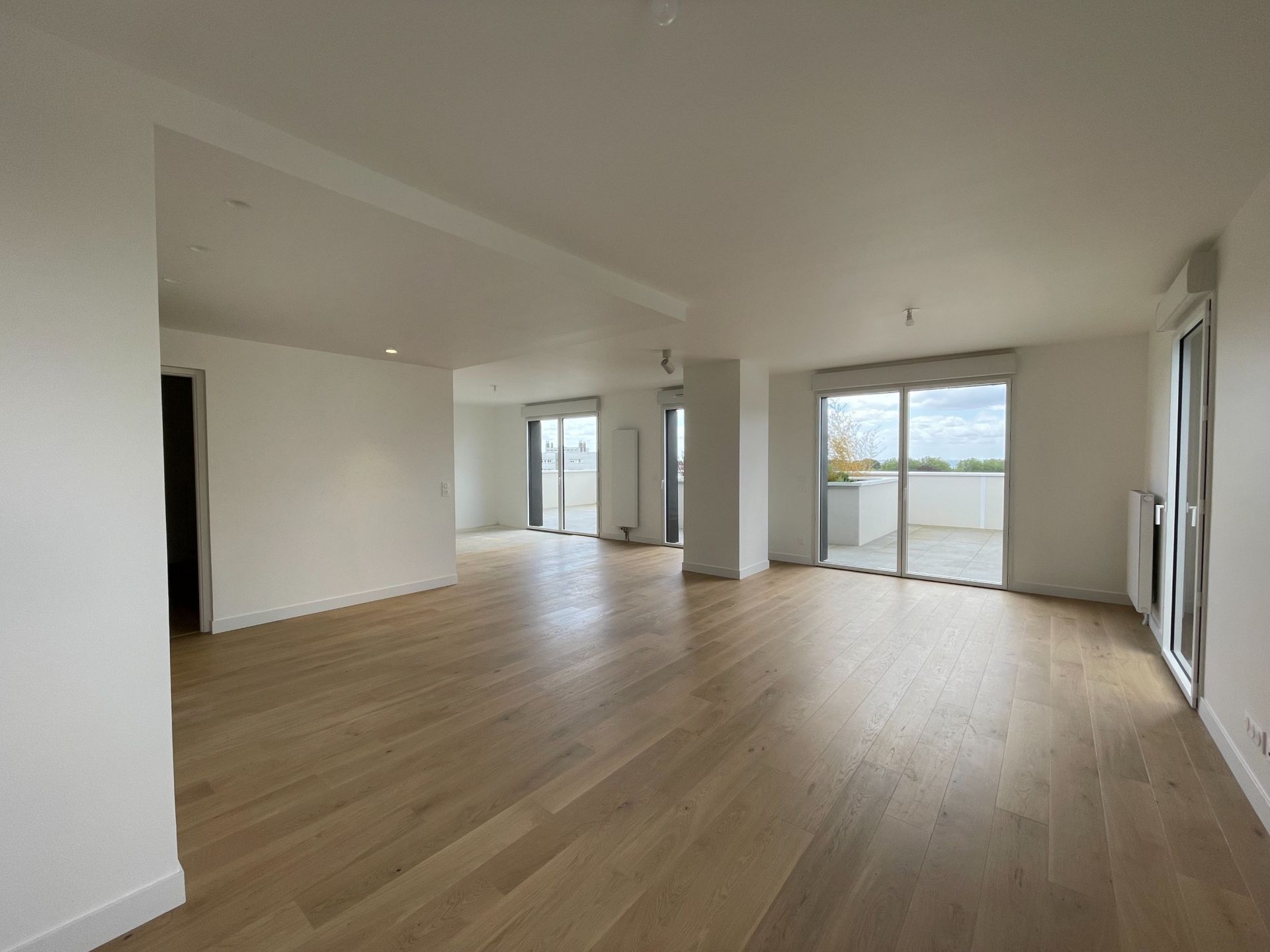 apartment 5 Rooms for sale on MONT ST AIGNAN (76130)