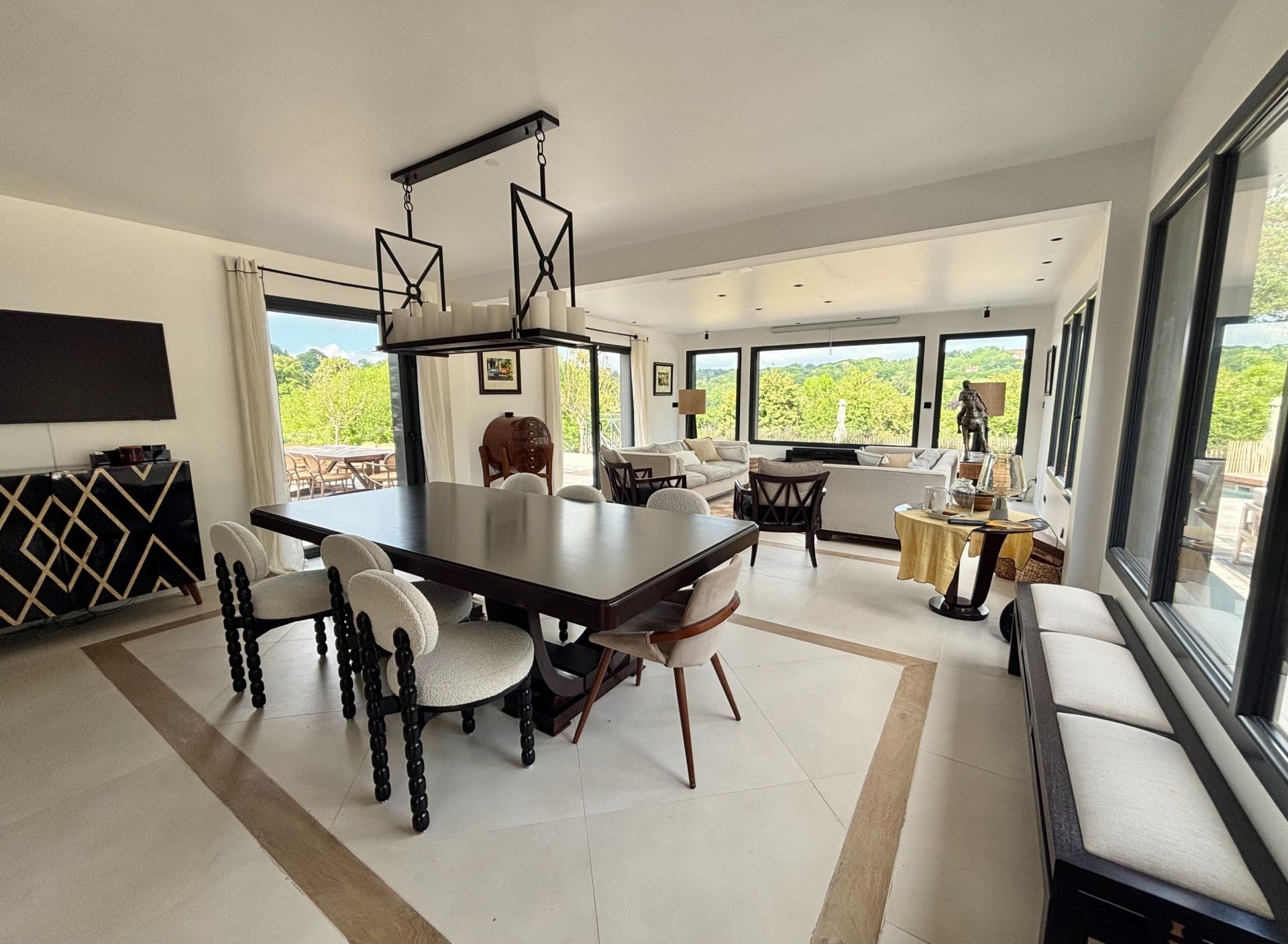 house 6 Rooms for sale on PONT L EVEQUE (14130)