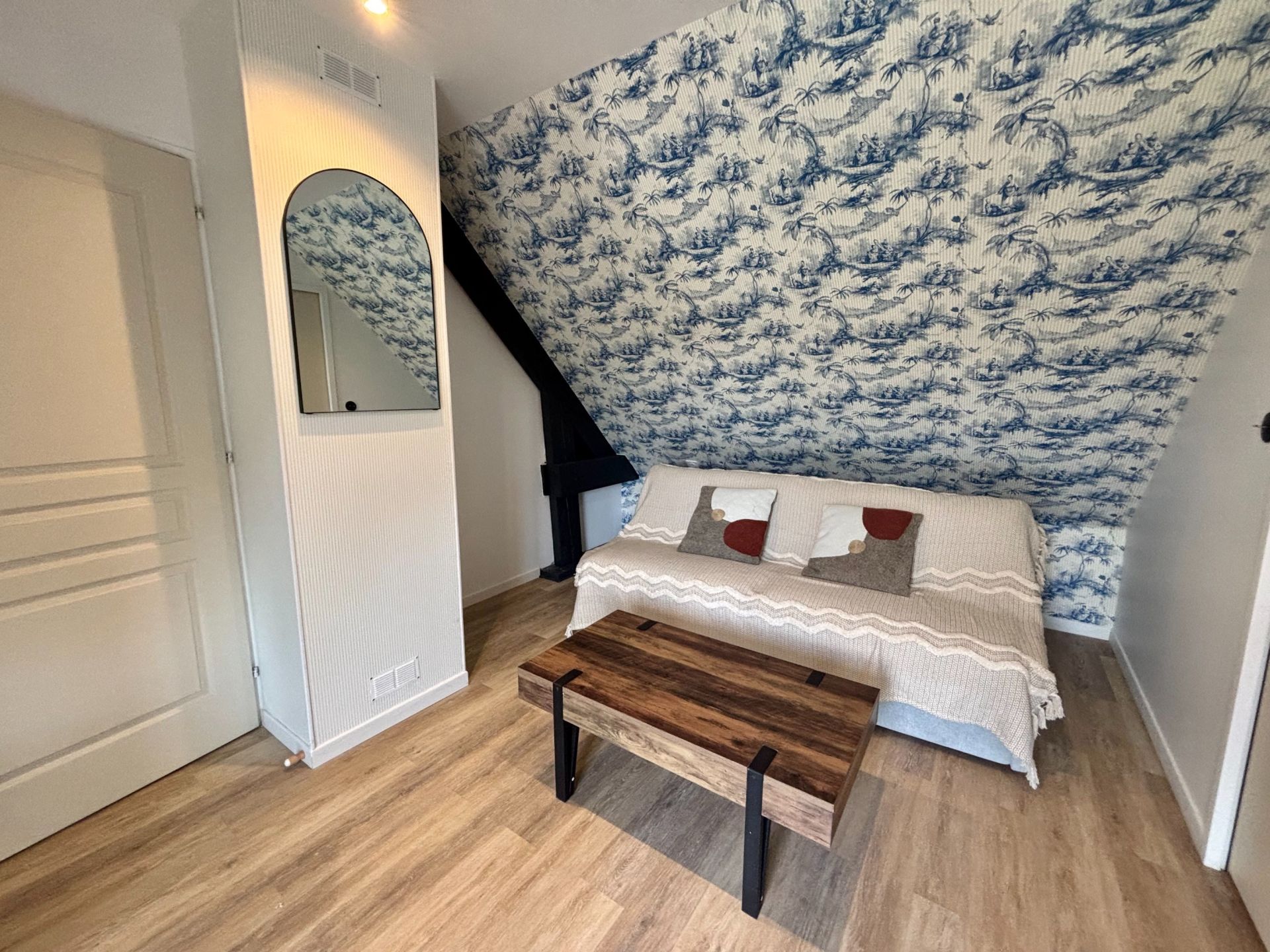 house 6 Rooms for sale on PONT L EVEQUE (14130)