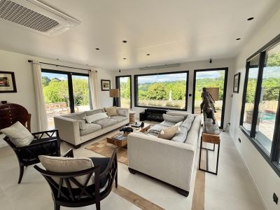 Sale House Pont-l'Évêque 6 Rooms 240 m²