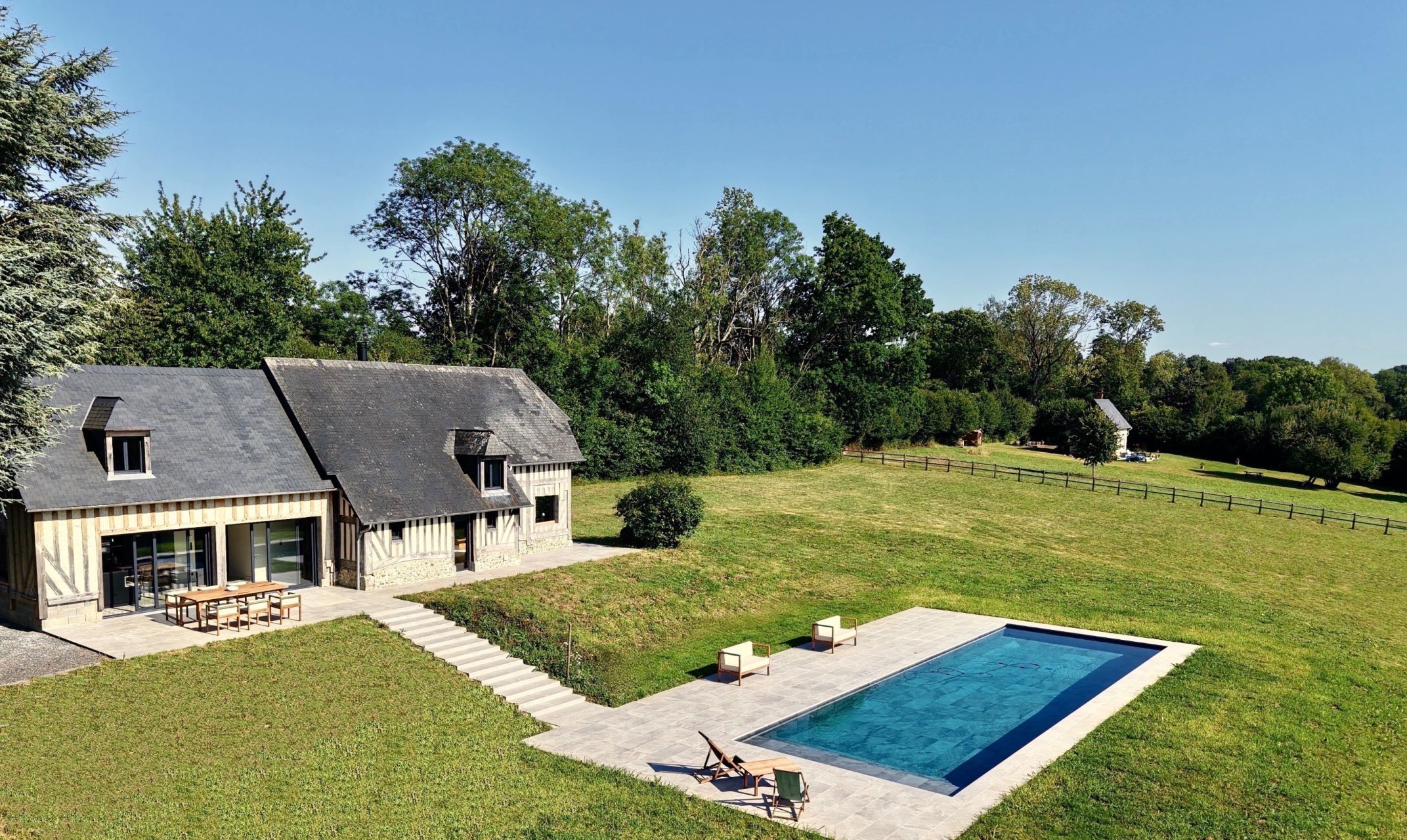 maison 6 Pièces en location saisonnière sur GLANVILLE (14950)