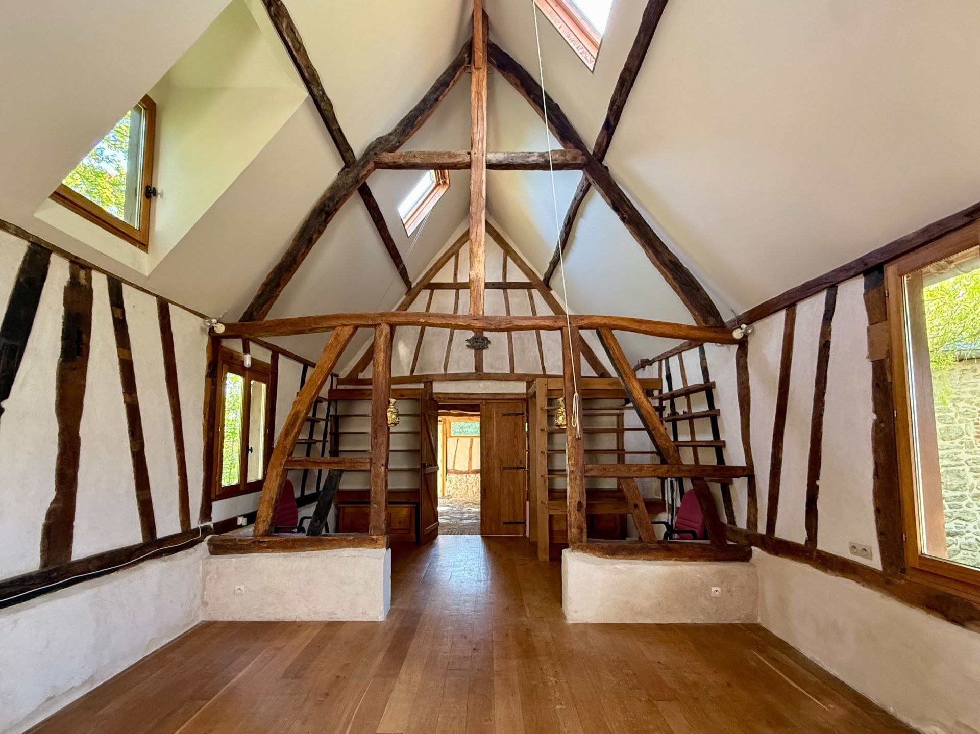 house 6 Rooms for sale on HAUSSEZ (76440)