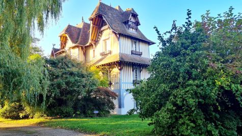 Vente Maison normande Pont-l'Évêque 9&nbsp;Pièces 230&nbsp;m²