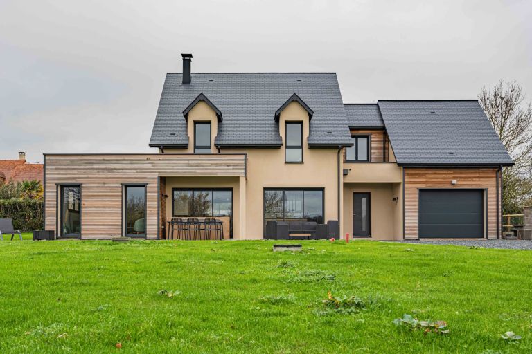 maison 7 Pièces en vente sur ST ETIENNE LA THILLAYE (14950)
