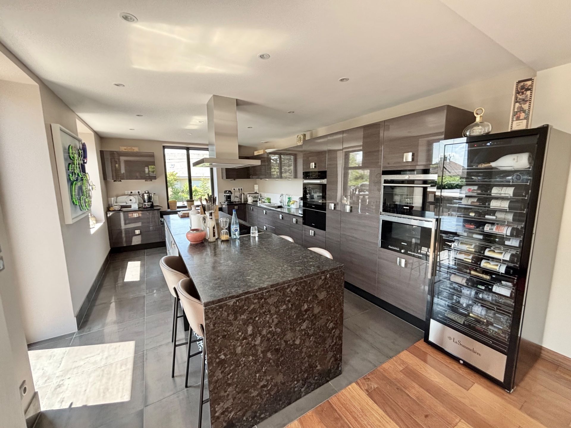 house 8 Rooms for sale on CAEN (14000)