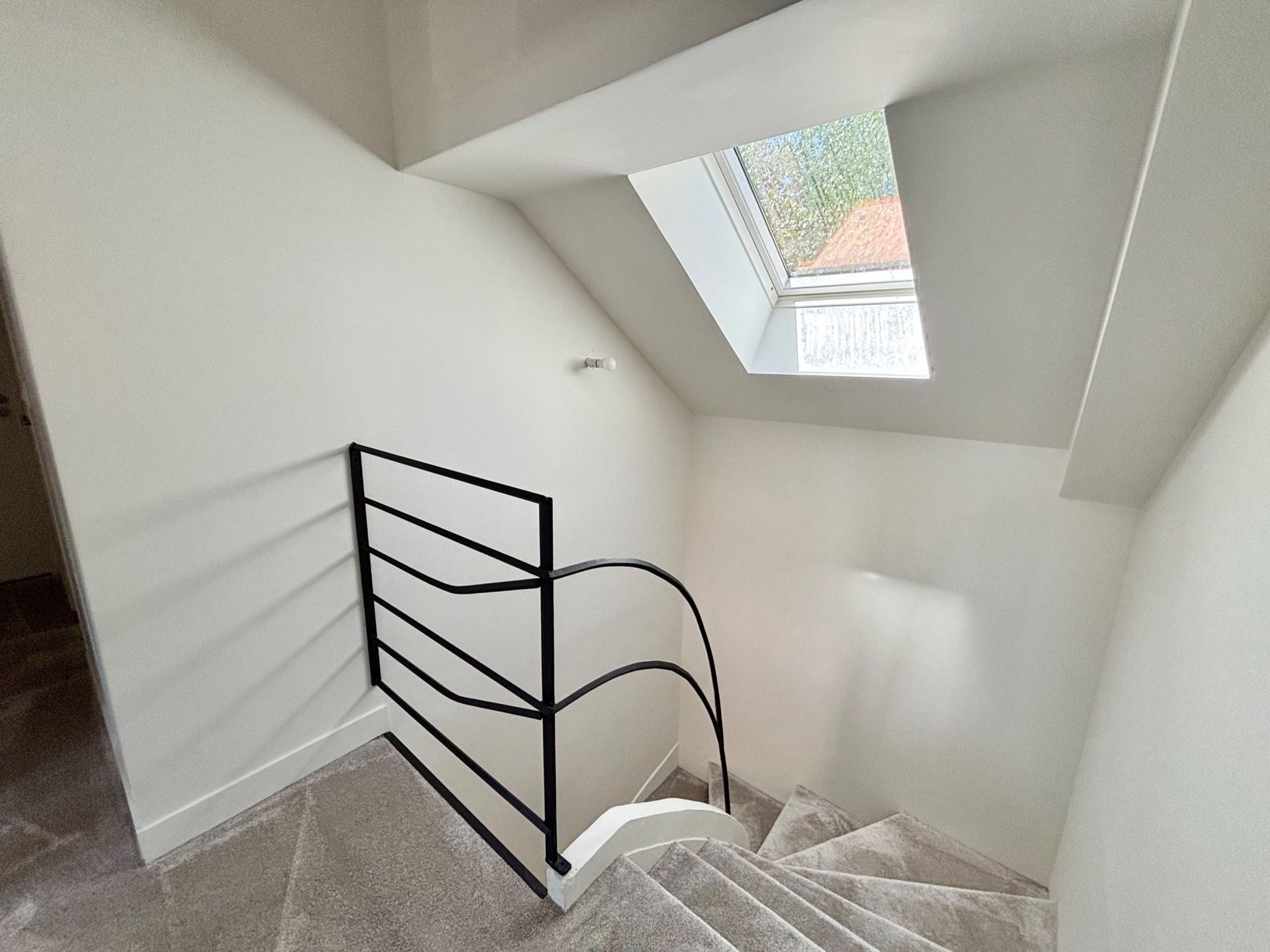 house 8 Rooms for sale on CAEN (14000)