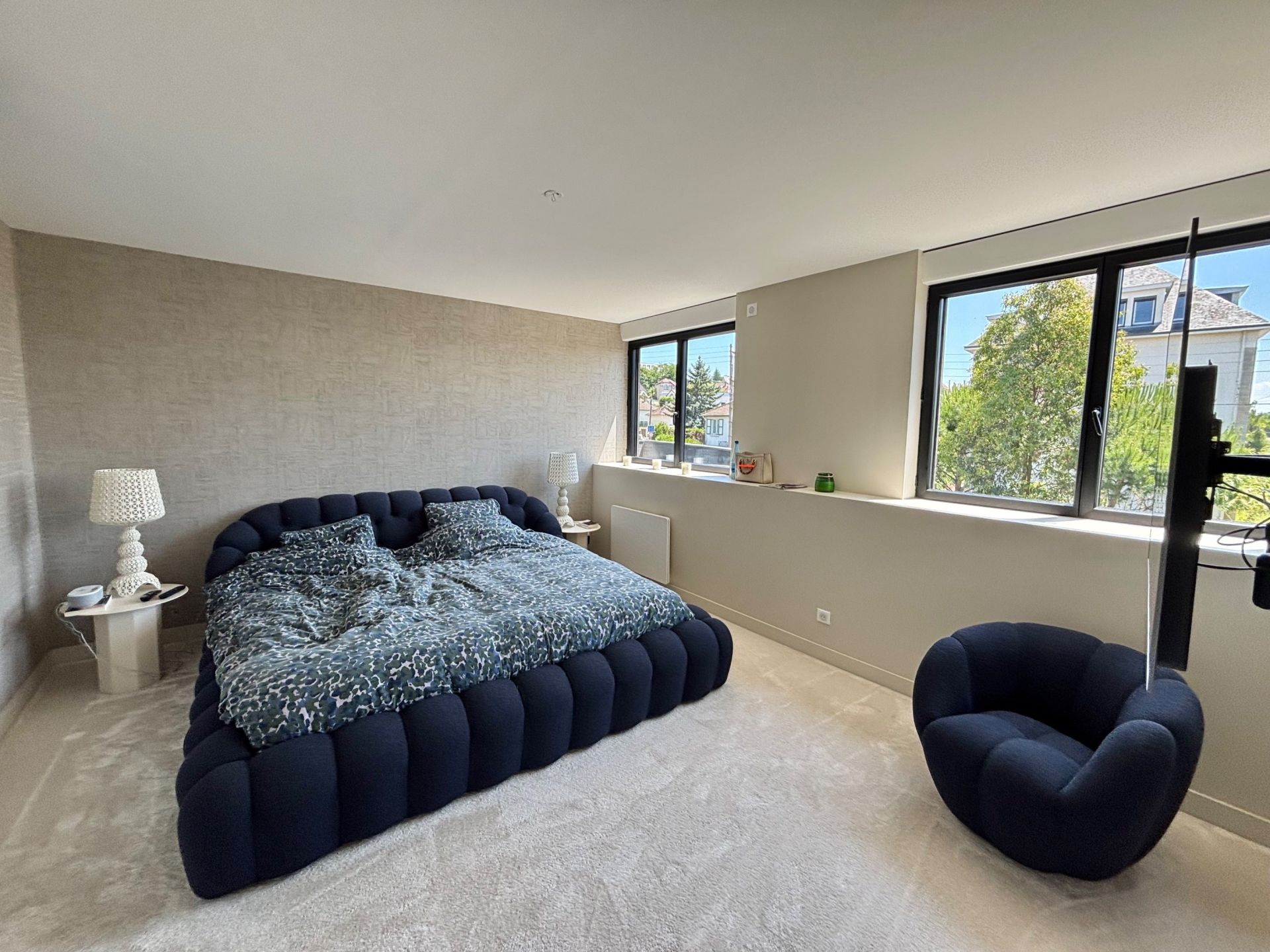 house 8 Rooms for sale on CAEN (14000)