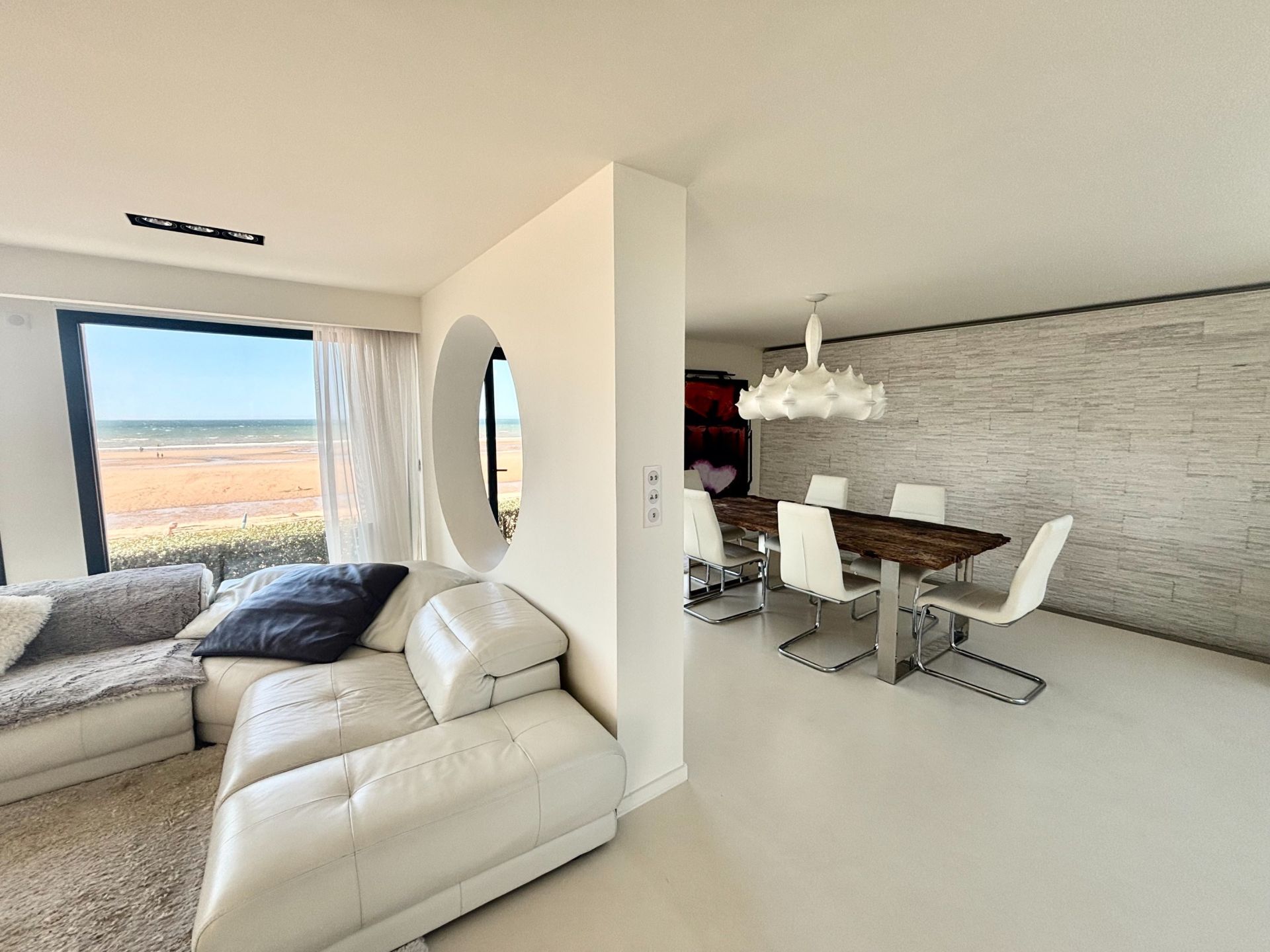 house 7 Rooms for sale on VILLERS SUR MER (14640)