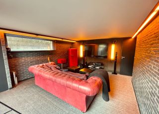 house 7 Rooms for sale on VILLERS SUR MER (14640)