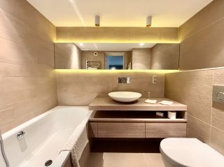 house 7 Rooms for sale on VILLERS SUR MER (14640)