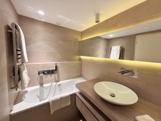 house 7 Rooms for sale on VILLERS SUR MER (14640)