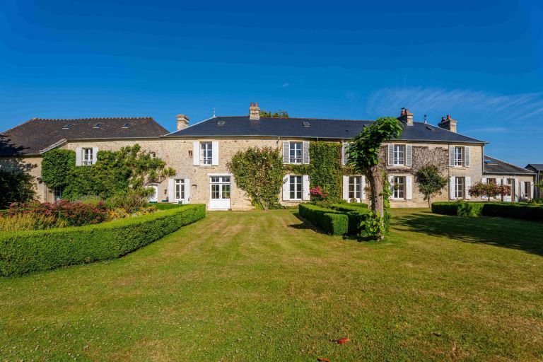 maison 12 Pièces en vente sur ARROMANCHES LES BAINS (14117)