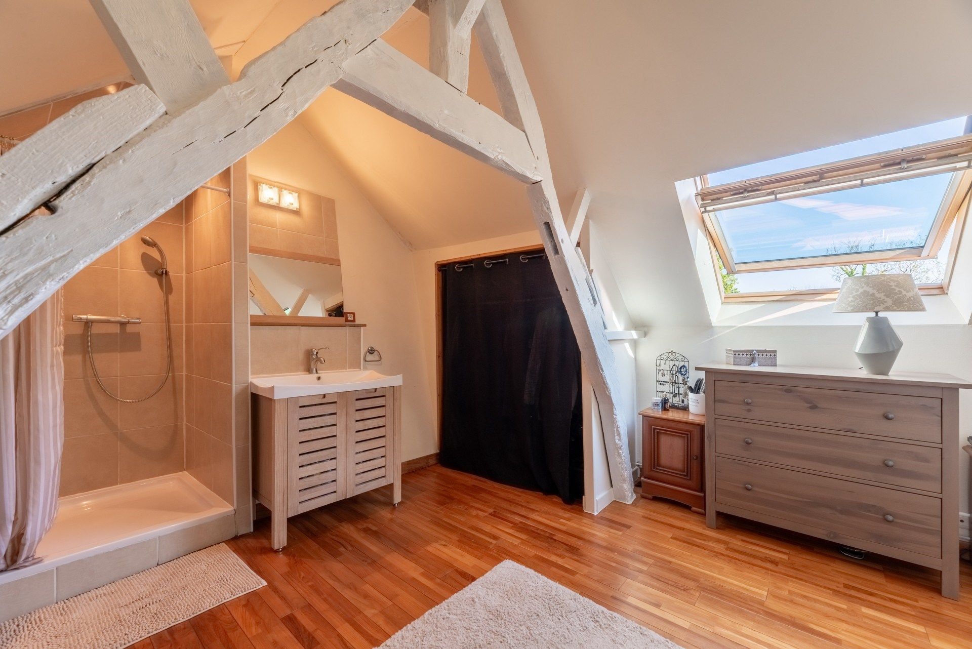 house 7 Rooms for sale on HONFLEUR (14600)