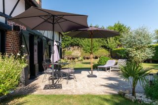 house 7 Rooms for sale on HONFLEUR (14600)