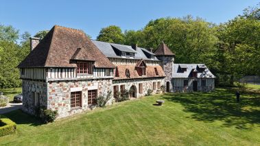manoir 15 Pièces en vente sur ECAQUELON (27290)