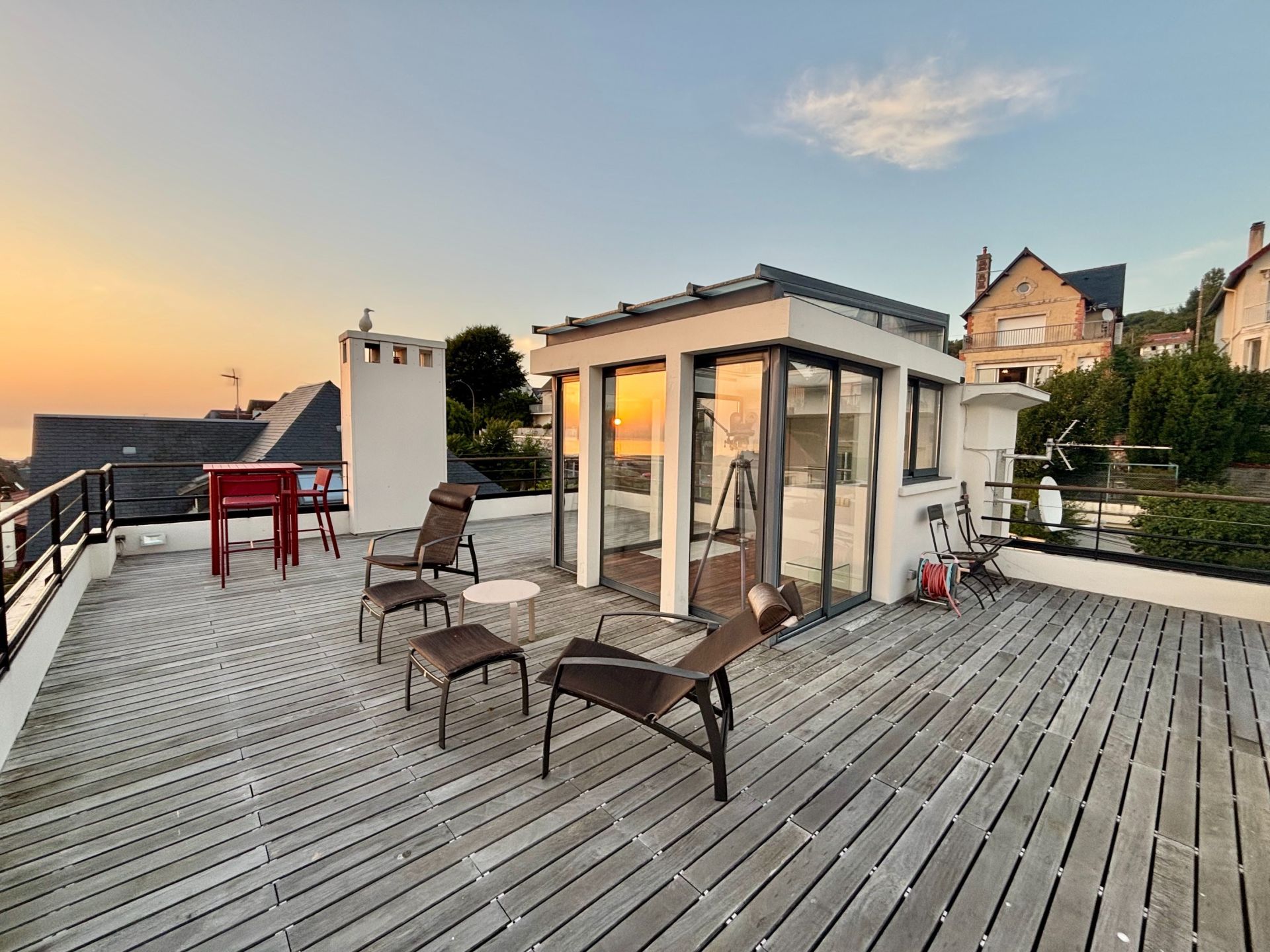 house 9 Rooms for sale on TROUVILLE SUR MER (14360)