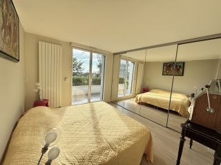 house 9 Rooms for sale on TROUVILLE SUR MER (14360)