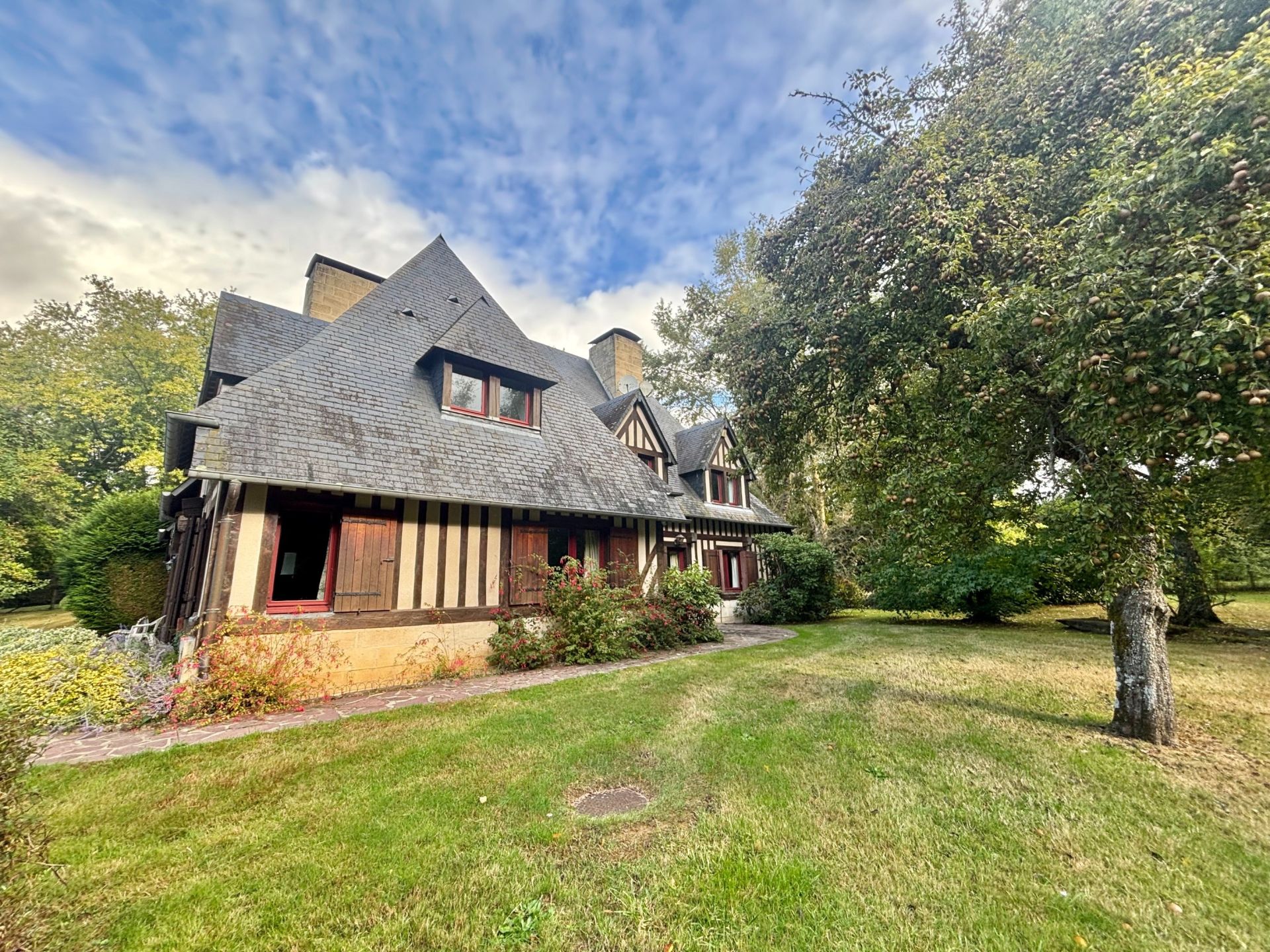 maison 10 Pièces en vente sur ENGLESQUEVILLE EN AUGE (14800)