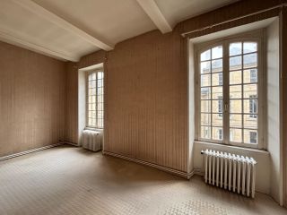 apartment 6 Rooms for sale on BAYEUX (14400)
