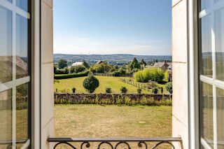 house 11 Rooms for sale on BAYEUX (14400)