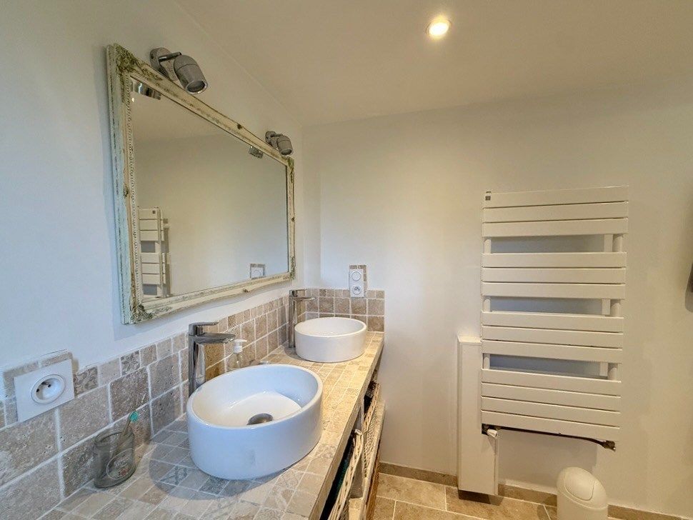 maison normande 8 Pièces en vente sur MANNEVILLE LA PIPARD (14130)