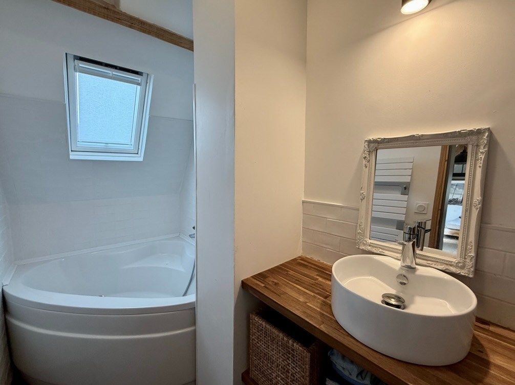 maison normande 8 Pièces en vente sur MANNEVILLE LA PIPARD (14130)