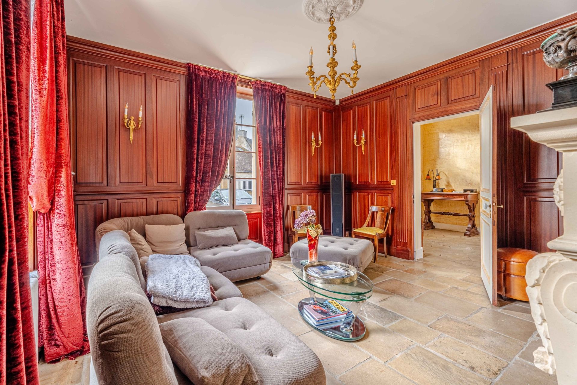 house 12 Rooms for sale on CREULLY (14480)