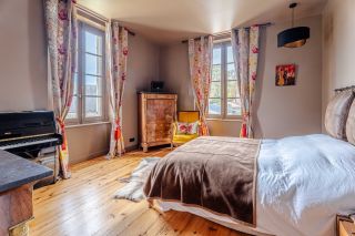 house 12 Rooms for sale on CREULLY (14480)