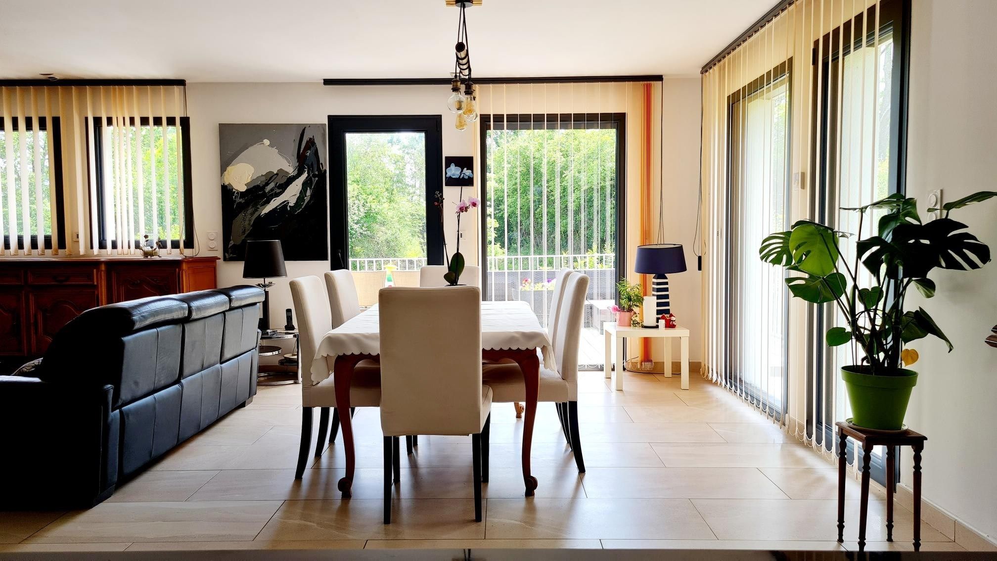 house 5 Rooms for sale on PONT L EVEQUE (14130)