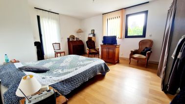 house 5 Rooms for sale on PONT L EVEQUE (14130)