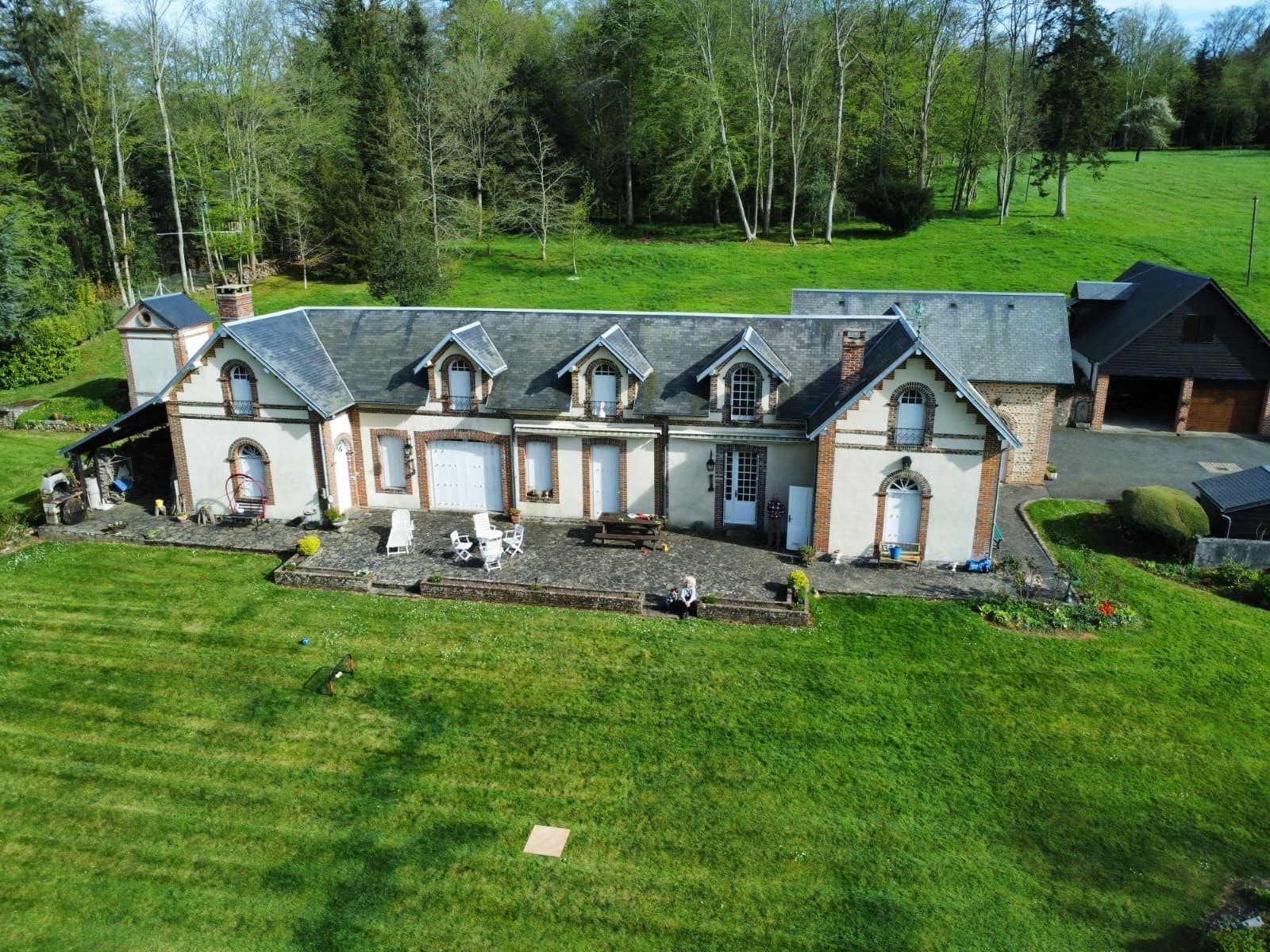 maison 12 Pièces en vente sur ST MARTIN D ECUBLEI (61300)