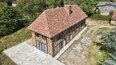 maison 7 Pièces en vente sur MEZIDON VALLEE D AUGE (14140)