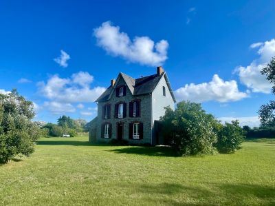 Sale House Saint-Germain-sur-Ay 4 Rooms 143 m²