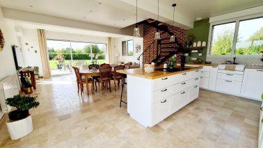 house 5 Rooms for sale on PONT L EVEQUE (14130)