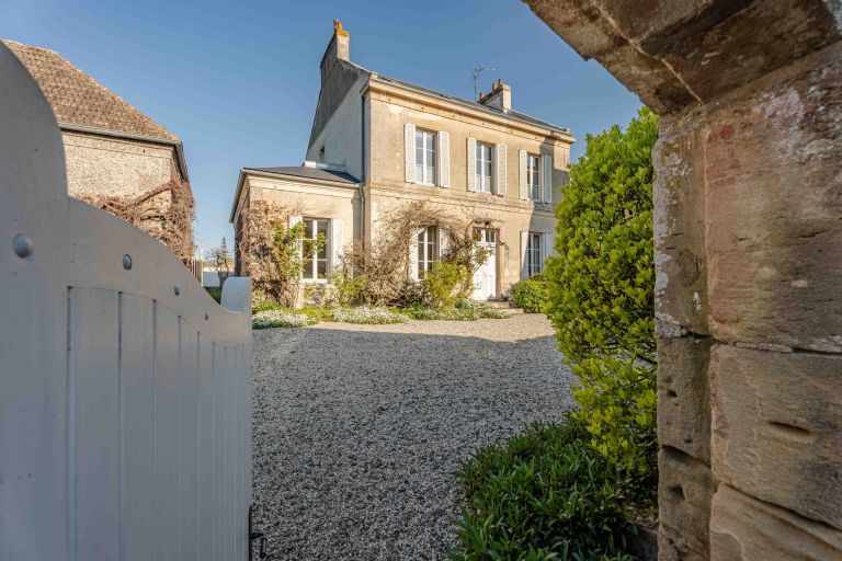 maison 8 Pièces en vente sur BAYEUX (14400)